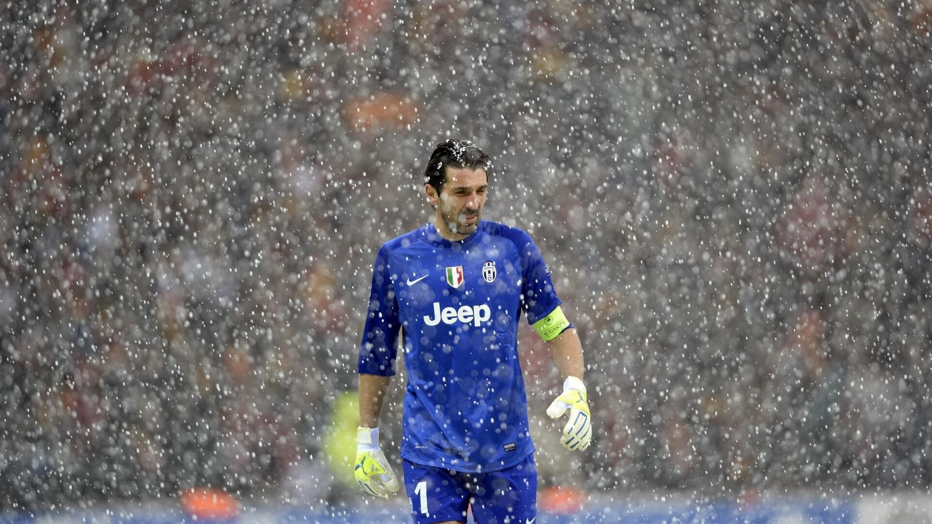 Ming连续七场比赛得分超过出色防守，TL不断突破！赢得满堂喝彩